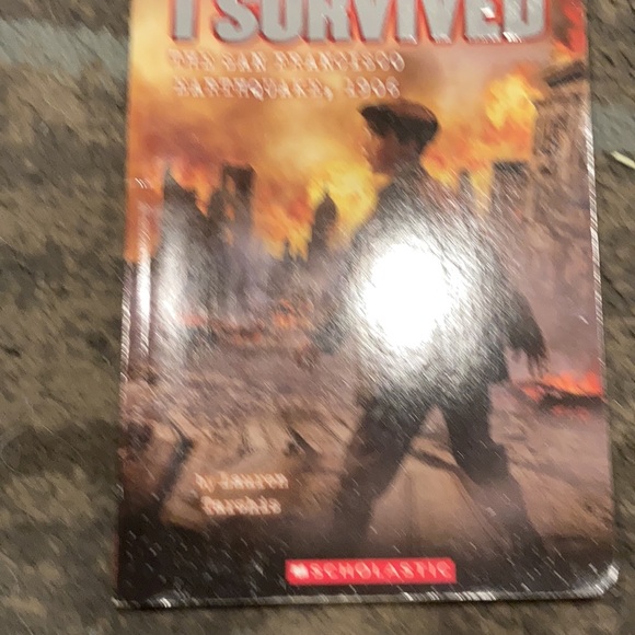 Books that me and my friend wanted to sell - Picture 8 of 10